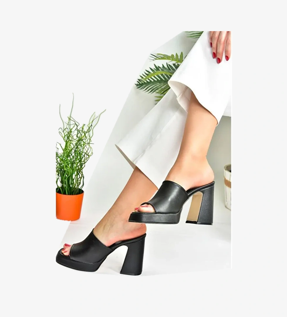 M404100409 Siyah Kadın Terlik - Görsel 1