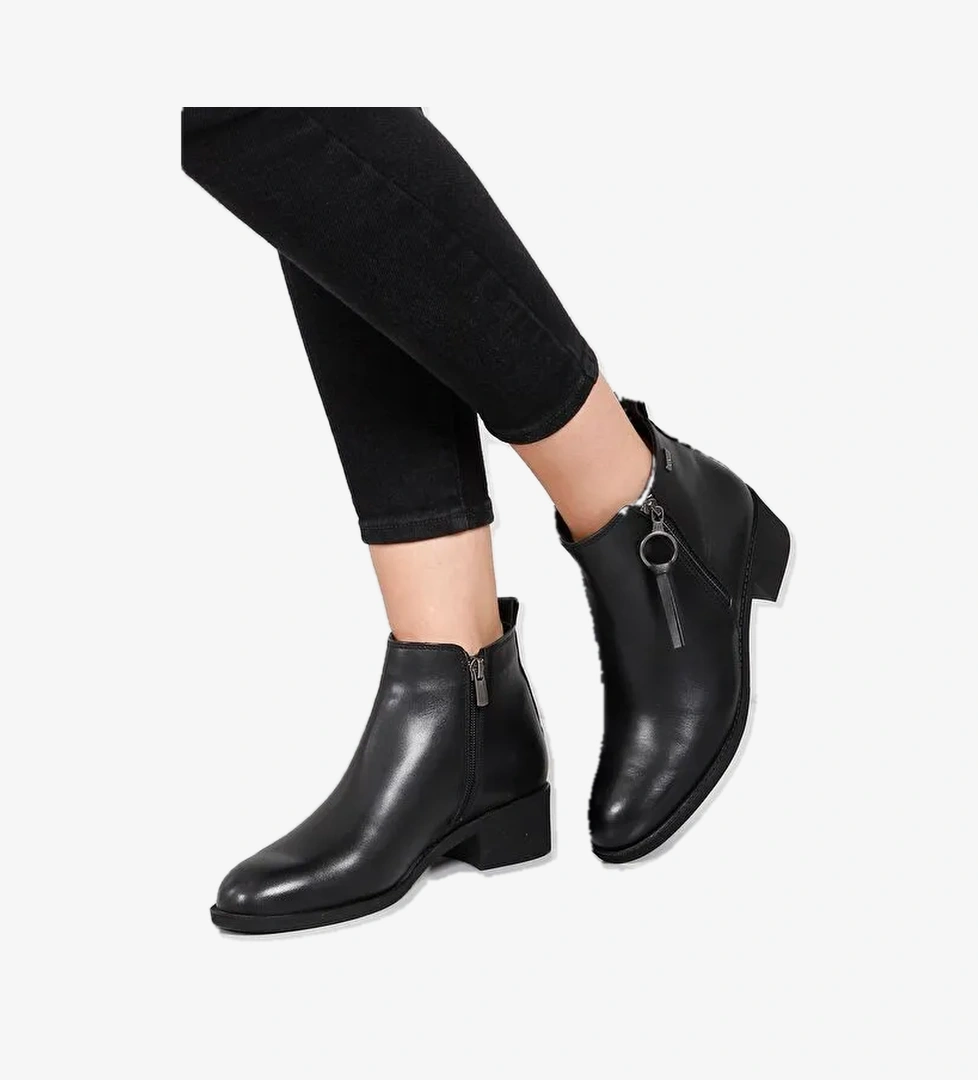 Gönderi̇(r) Hakiki Deri Yuvarlak Burun Kauçuk Taban Topuklu Fermuarlı Püsküllü Kadın Günlük Bot 10416 model görseli