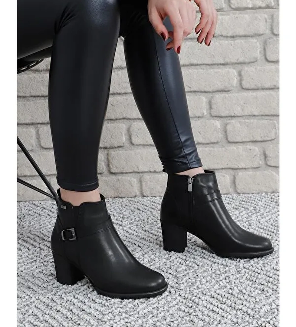 Yuvarlak Burun Kauçuk Taban Topuklu Fermuarlı Tokalı Kadın Günlük Bot 20456 - Görsel 1