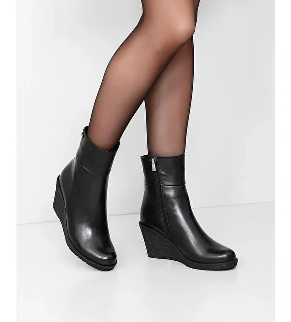 Hakiki Deri Yuvarlak Burun Kauçuk Dolgu Taban Topuklu Fermuarlı Kadın Günlük Bot 46416 - Görsel 1