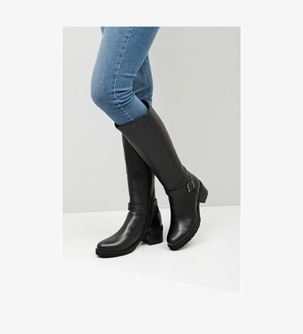 Gönderi̇(r) Hakiki Deri Yuvarlak Burun Kauçuk Taban Topuklu Fermuarlı Tokalı Kadın Günlük Çizme 43575 model görseli