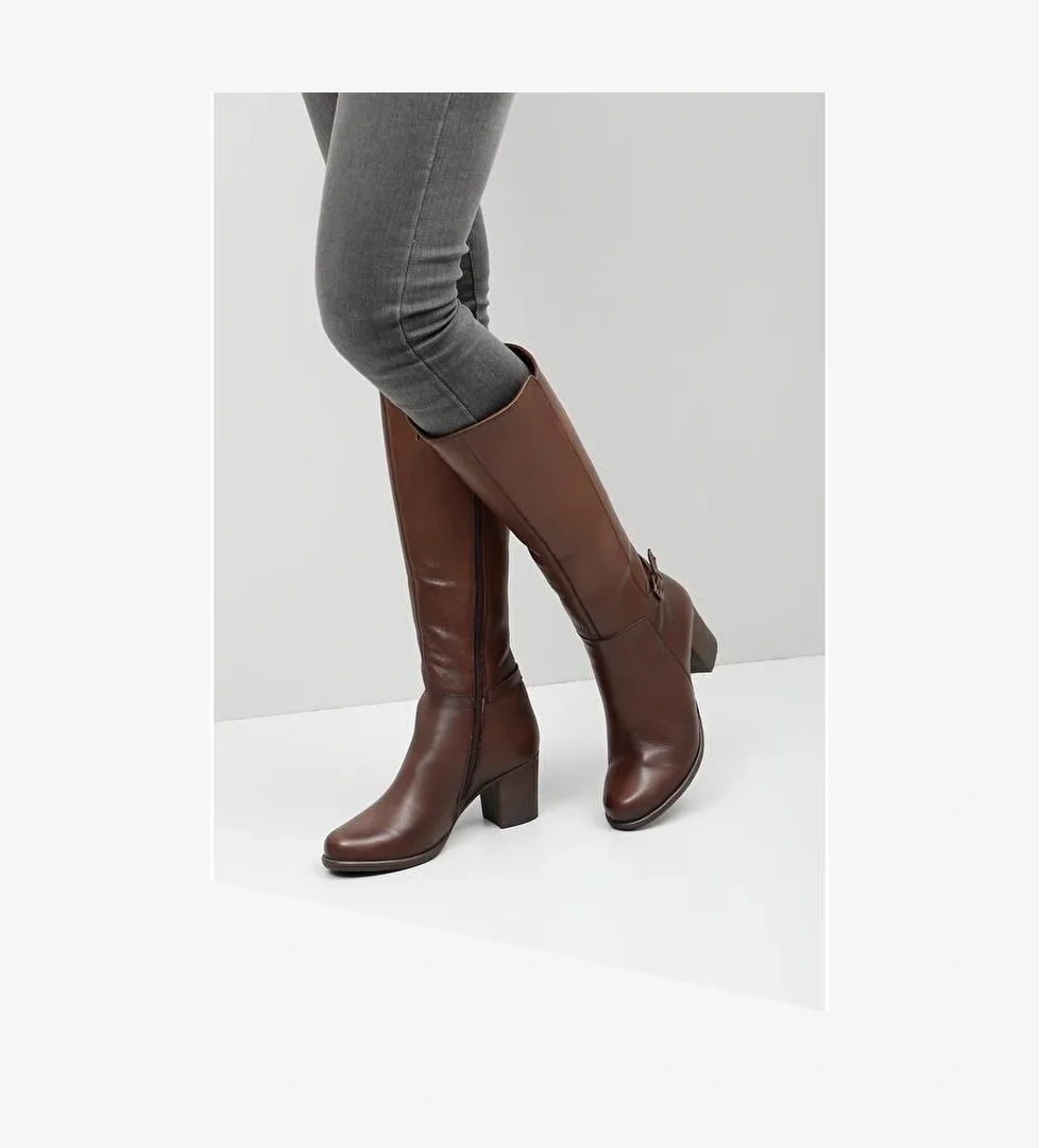 Gönderi̇(r) Hakiki Deri Yuvarlak Burun Kauçuk Taban Topuklu Fermuarlı Tokalı Kadın Günlük Çizme 46501 model görseli