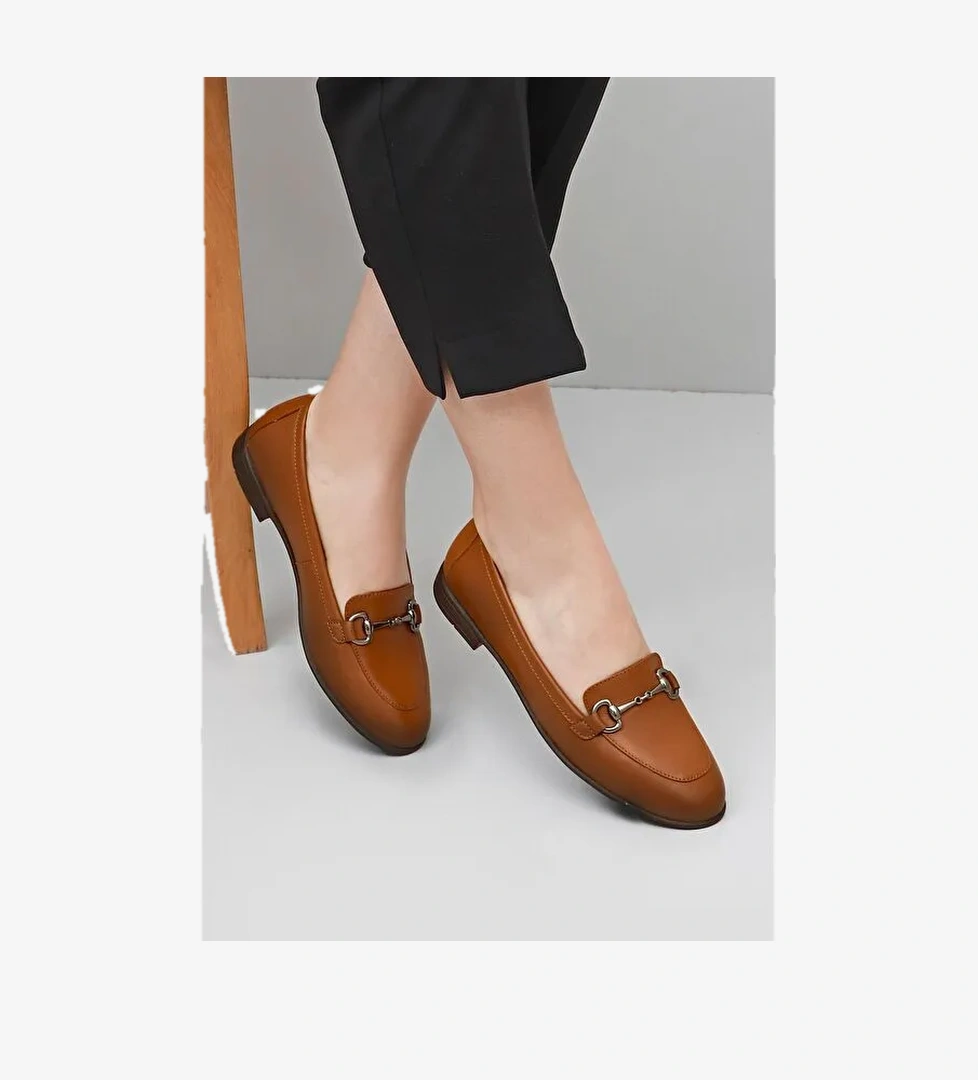 Gönderi̇(r) Hakiki Deri Yuvarlak Burun Düz Taban Tokalı Kadın Babet 24162 model görseli