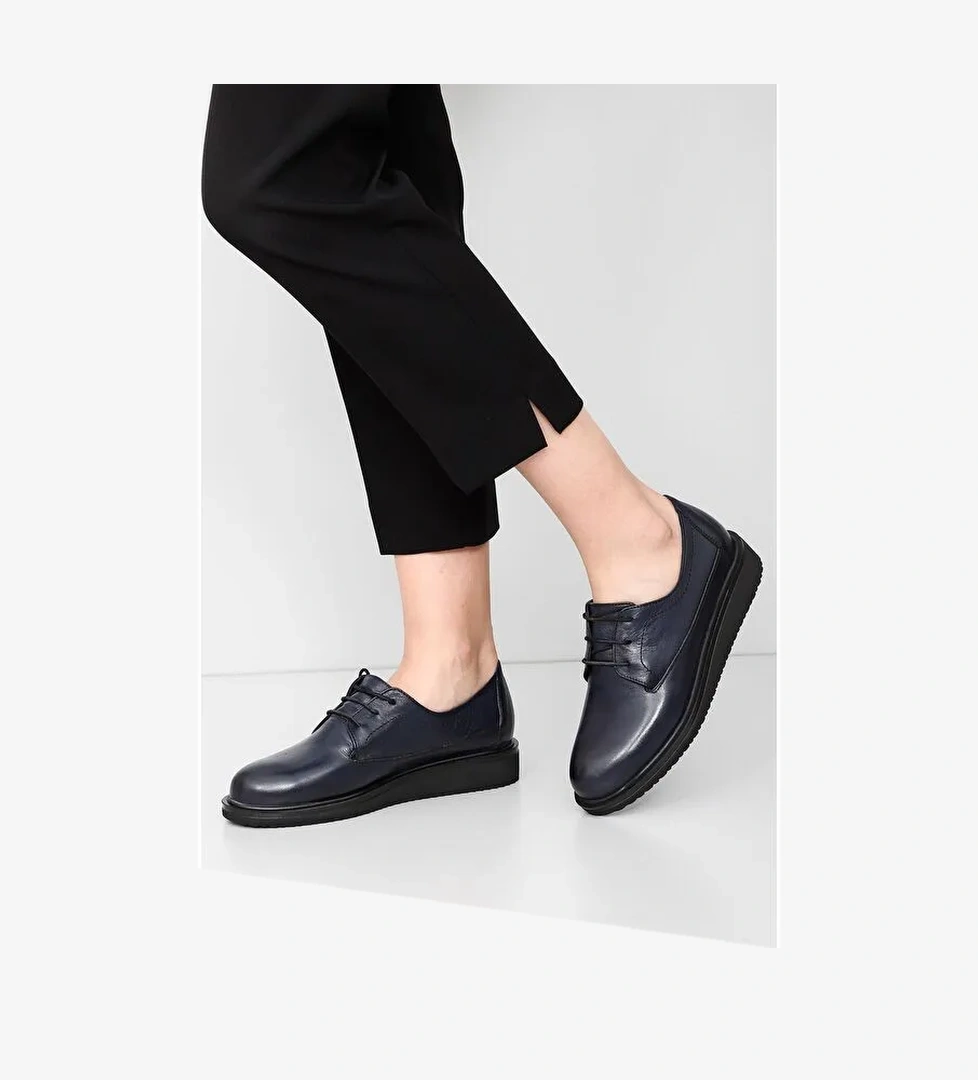 Hakiki Deri Yuvarlak Burun Dolgu Taban Bağcıklı Kadın Ayakkabı 24074 - Görsel 1