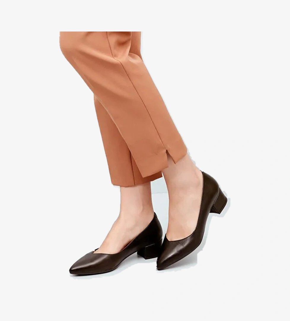 Hakiki Deri Sivri Burun Kısa Kalın Topuklu Kadın Ayakkabı 25172 - Görsel 1