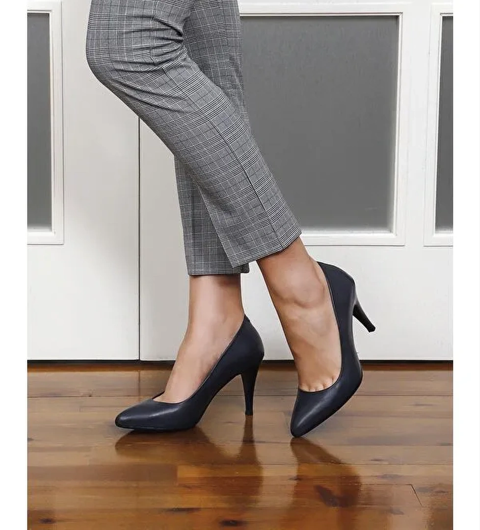 Hakiki Deri Sivri Burun İnce Yüksek Topuklu Stiletto Kadın Ayakkabı 22354 - Görsel 1