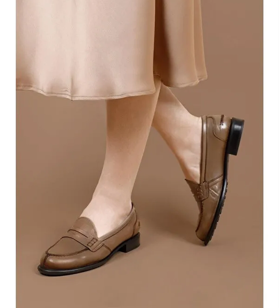 Hakiki Deri Yuvarlak Burun Kısa Topuklu Loafer Kadın Günlük Ayakkabı 24138 - Görsel 1