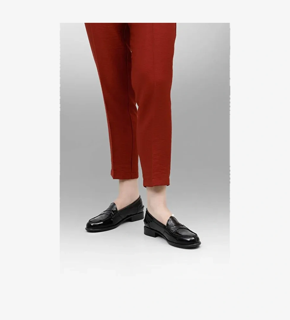 Gönderi̇(r) Hakiki Deri Yuvarlak Burun Kısa Topuklu Loafer Kadın Günlük Ayakkabı 24138 model görseli