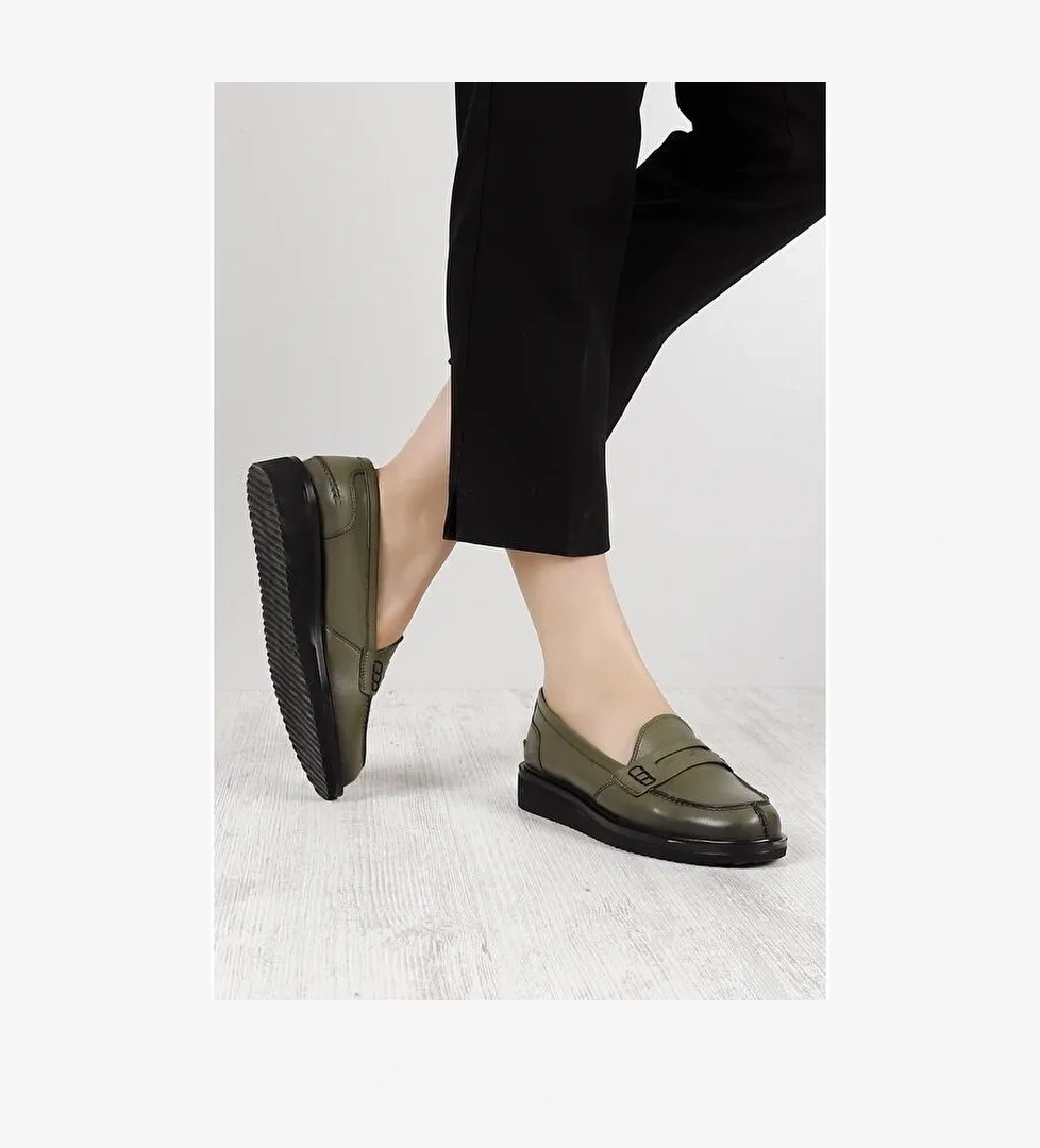 Gönderi̇(r) Hakiki Deri Yuvarlak Burun Dolgu Taban Loafer Kadın Günlük Ayakkabı 24092 model görseli