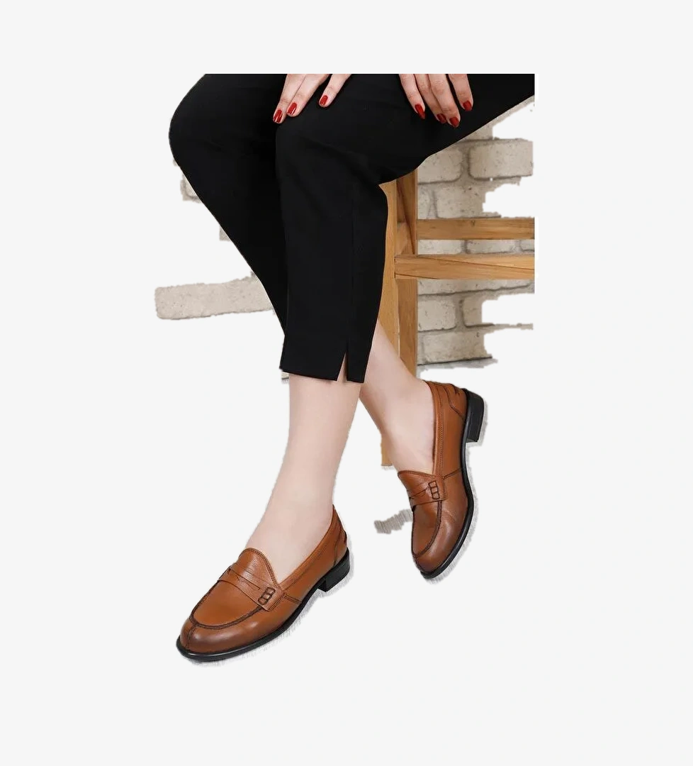 Gönderi̇(r) Hakiki Deri Yuvarlak Burun Kısa Topuklu Loafer Kadın Günlük Ayakkabı 24138 model görseli