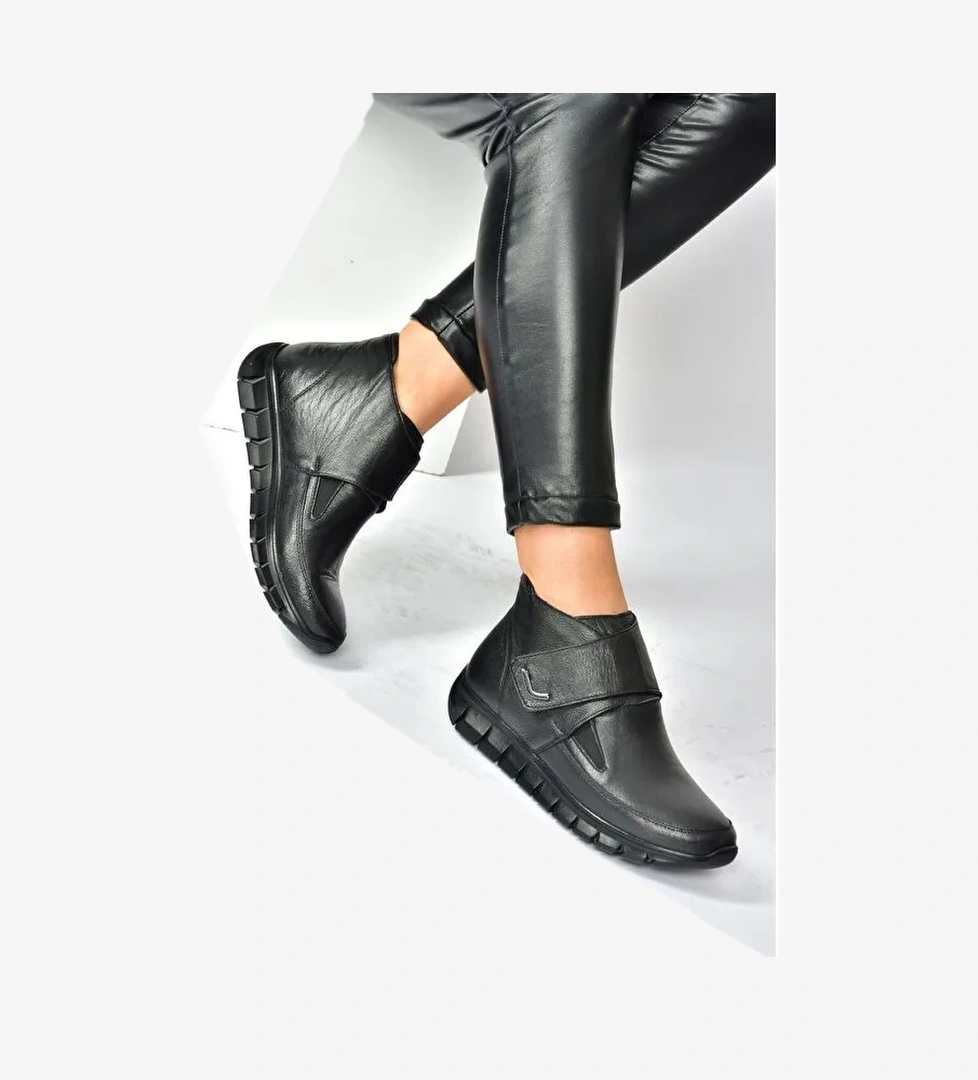 N5553610 Siyah Kadın Bot - Görsel 1