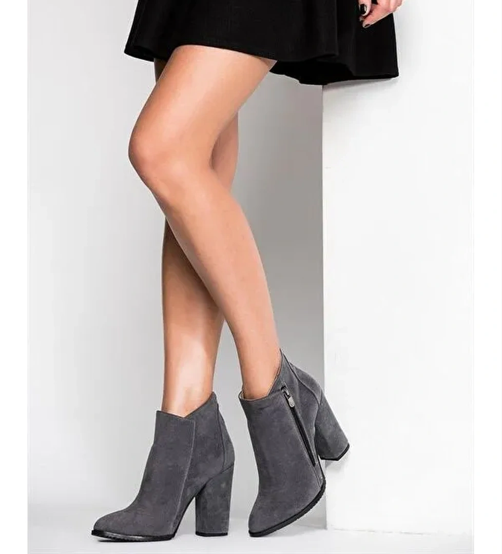 A922640802 Gri Kadın Bot