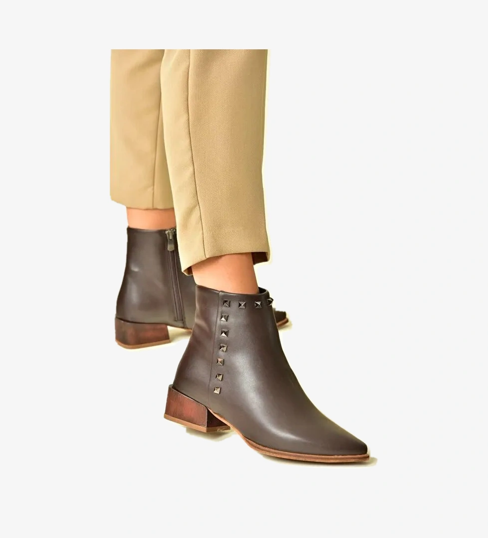 N8200323 Kahverengi Kadın Bot