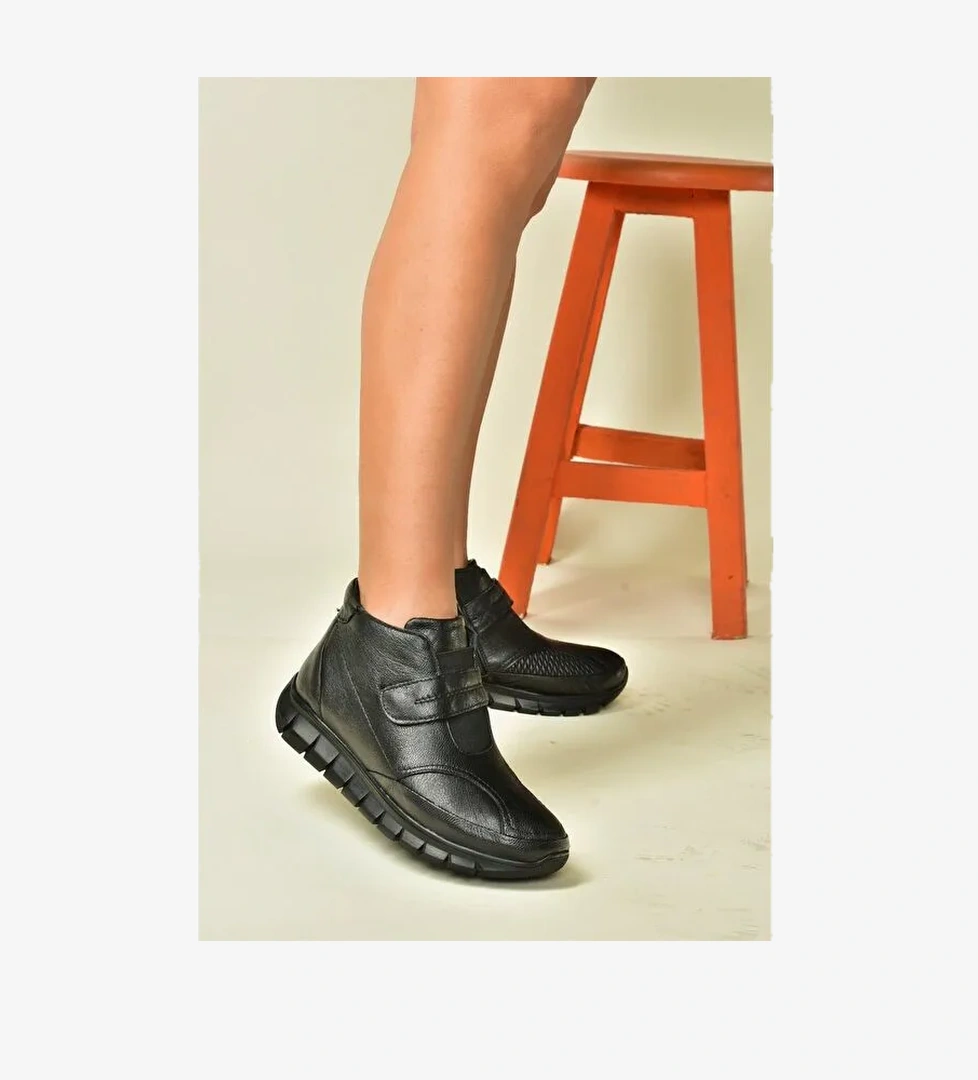 N5553607 Siyah Kadın Bot - Görsel 1