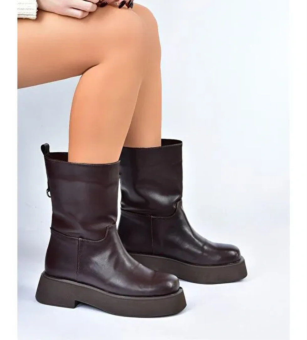 L6100671 Kahverengi Kadın Bot