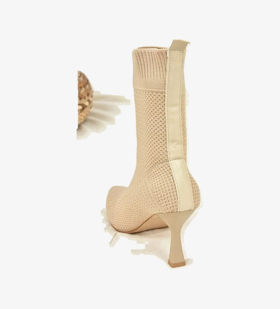 L7995932 Bej Kadın Bot