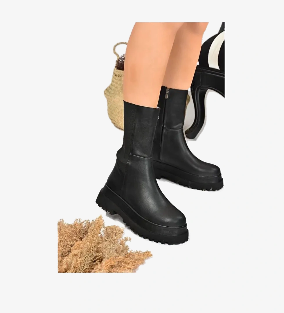 J267063109 Siyah Kadın Bot - Görsel 1