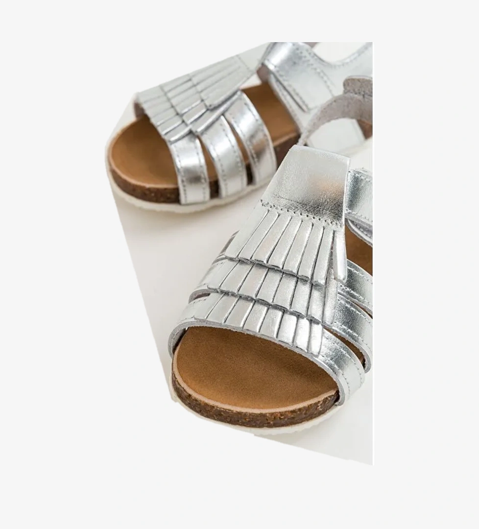 Kız Çocuk Gümüş Deri Ortopedik Destekli Çocuk Sandalet - Görsel 1