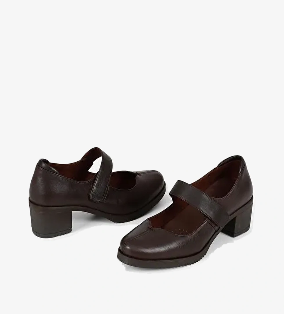 KAHVERENGİ Hakiki Deri Yuvarlak Burun Orta Topuklu Kadın Ayakkabı 24229