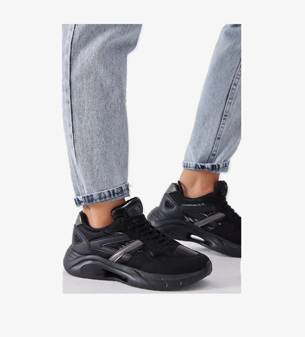 Kadın Siyah Faylon Taban Şeritli Bağcıklı Spor Ayakkabı - Görsel 1