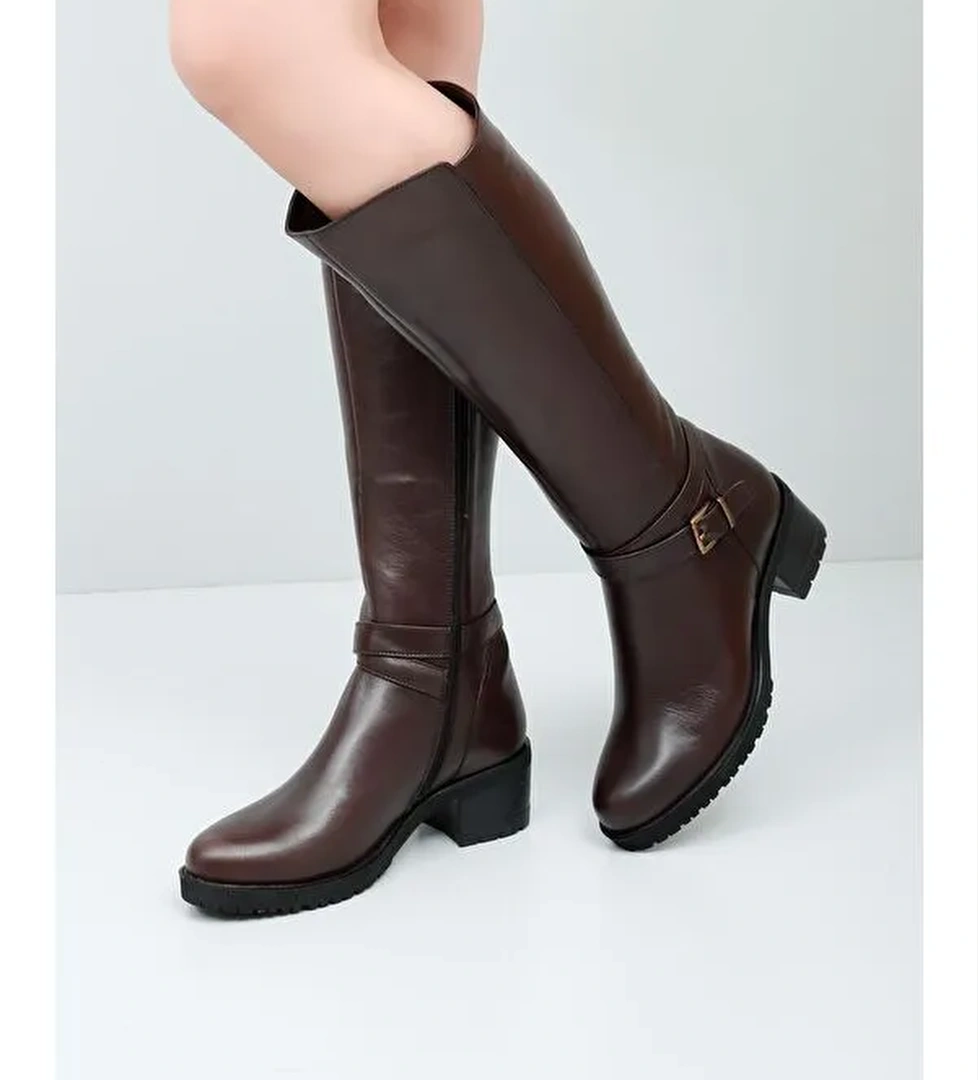 KAHVERENGİ Hakiki Deri Yuvarlak Burun Kauçuk Taban Topuklu Fermuarlı Tokalı Kadın Günlük Çizme 4357 - Görsel 1