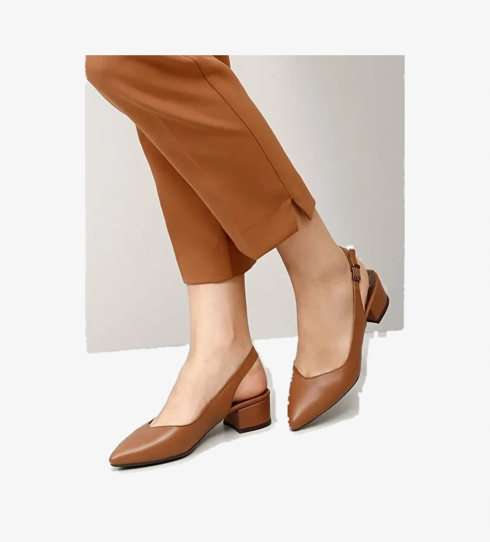 Gonderi(r) Bej Gonderi(r) Hakiki Deri Kadın Kalın Topuklu Arkası Açık Ayakkabı