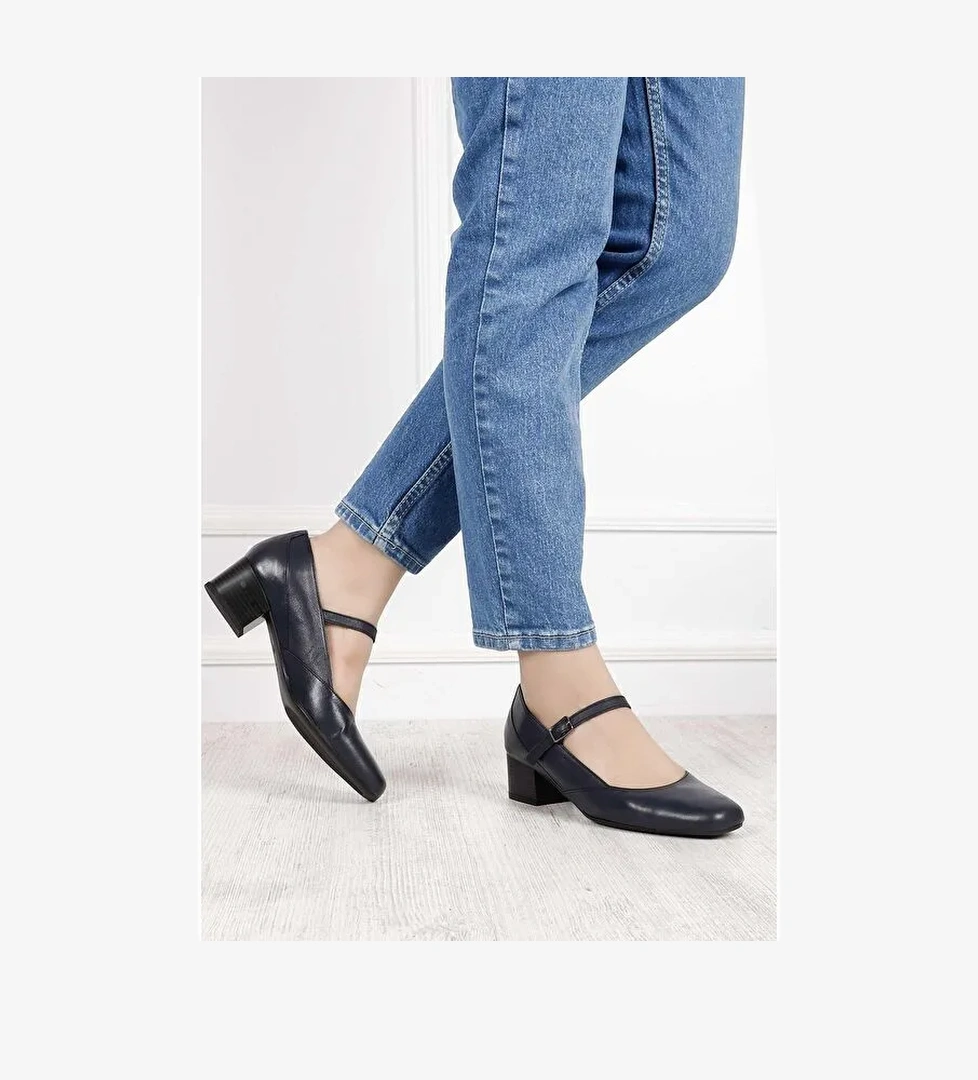 LACİVERT Hakiki Deri Küt Burun Kısa Kalın Topuklu Kadın Ayakkabı 24220