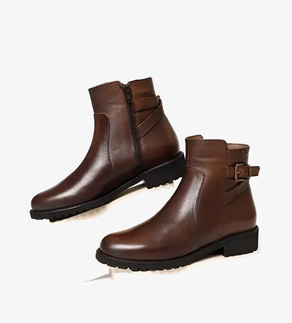 KAHVERENGİ Hakiki Deri Yuvarlak Burun Kauçuk Taban Topuklu Fermuarlı Tokalı Kadın Günlük Bot 46460