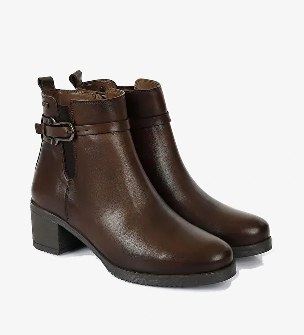 KAHVERENGİ Hakiki Deri Yuvarlak Burun Kauçuk Taban Topuklu Fermuarlı Tokalı Kadın Günlük Bot 51464