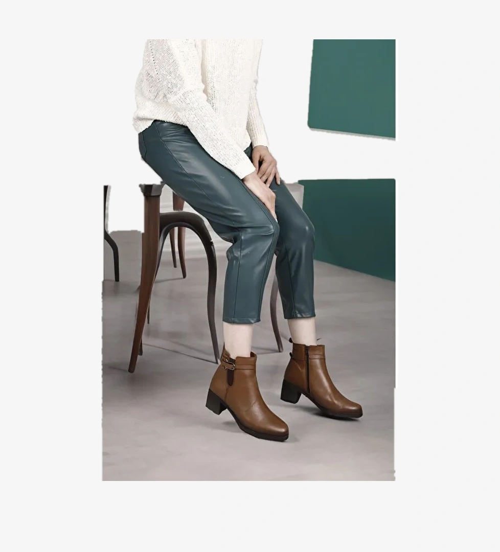 TABA Hakiki Deri Yuvarlak Burun Kauçuk Taban Topuklu Fermuarlı Tokalı Kadın Günlük Bot 51464