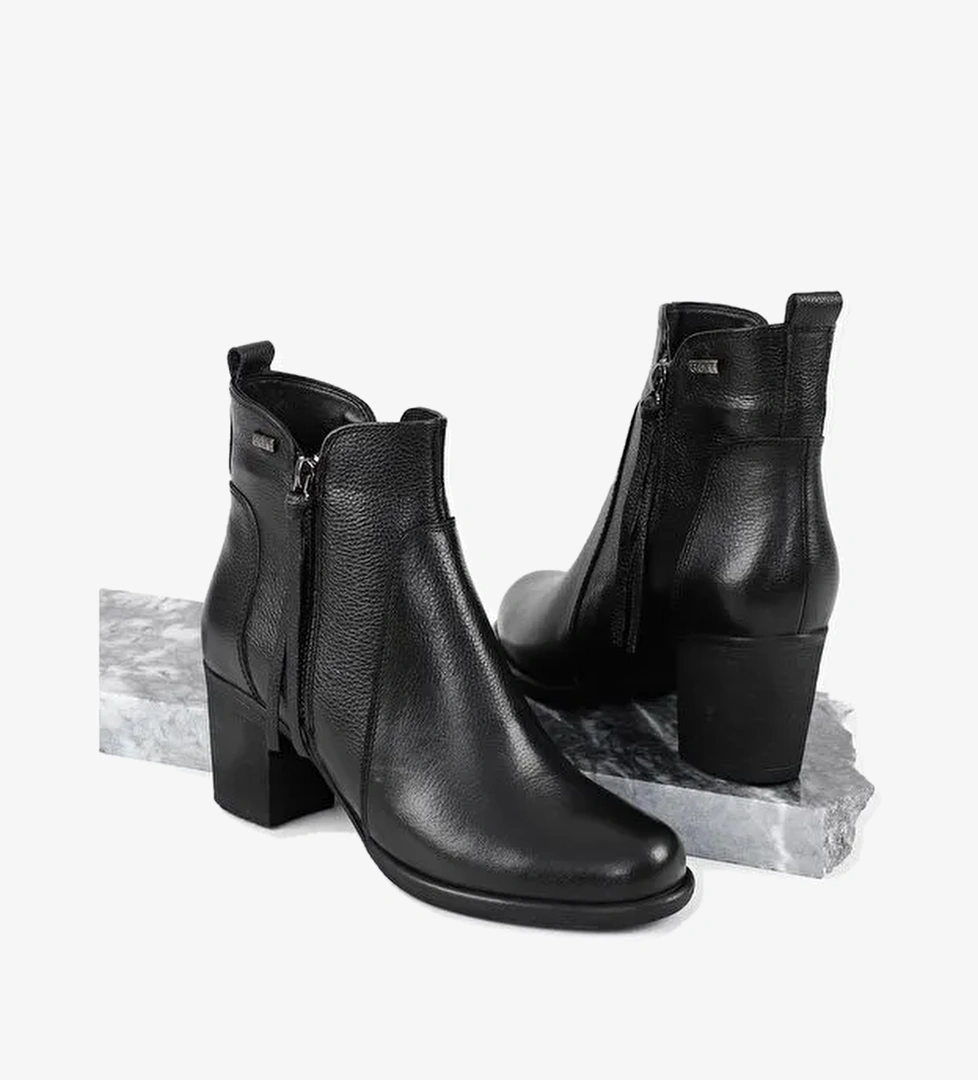 SİYAH Hakiki Deri Yuvarlak Burun Topuklu Kauçuk Taban Fermuarlı Püsküllü Kadın Günlük Bot 10406