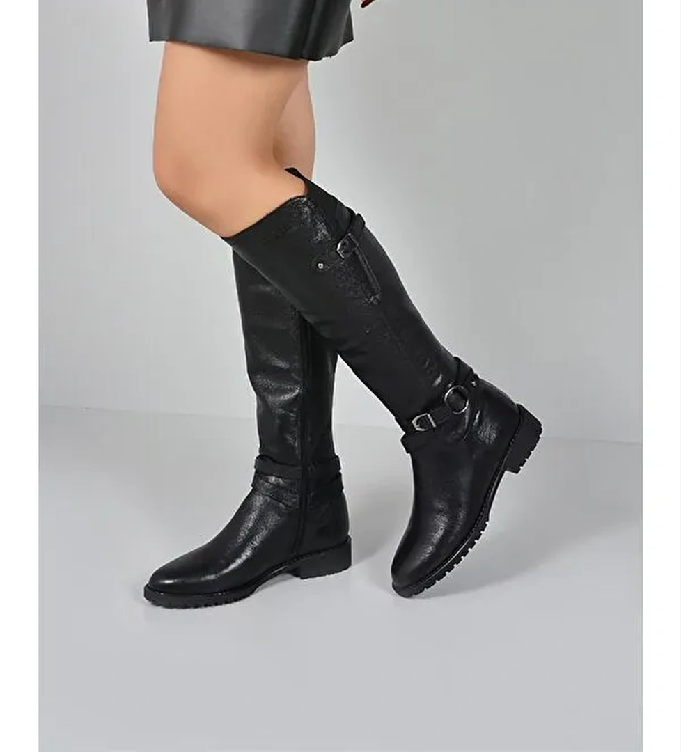 SİYAH Hakiki Deri Yuvarlak Burun Kauçuk Taban Topuklu Tokalı Kadın Günlük Çizme 63564 - Görsel 1