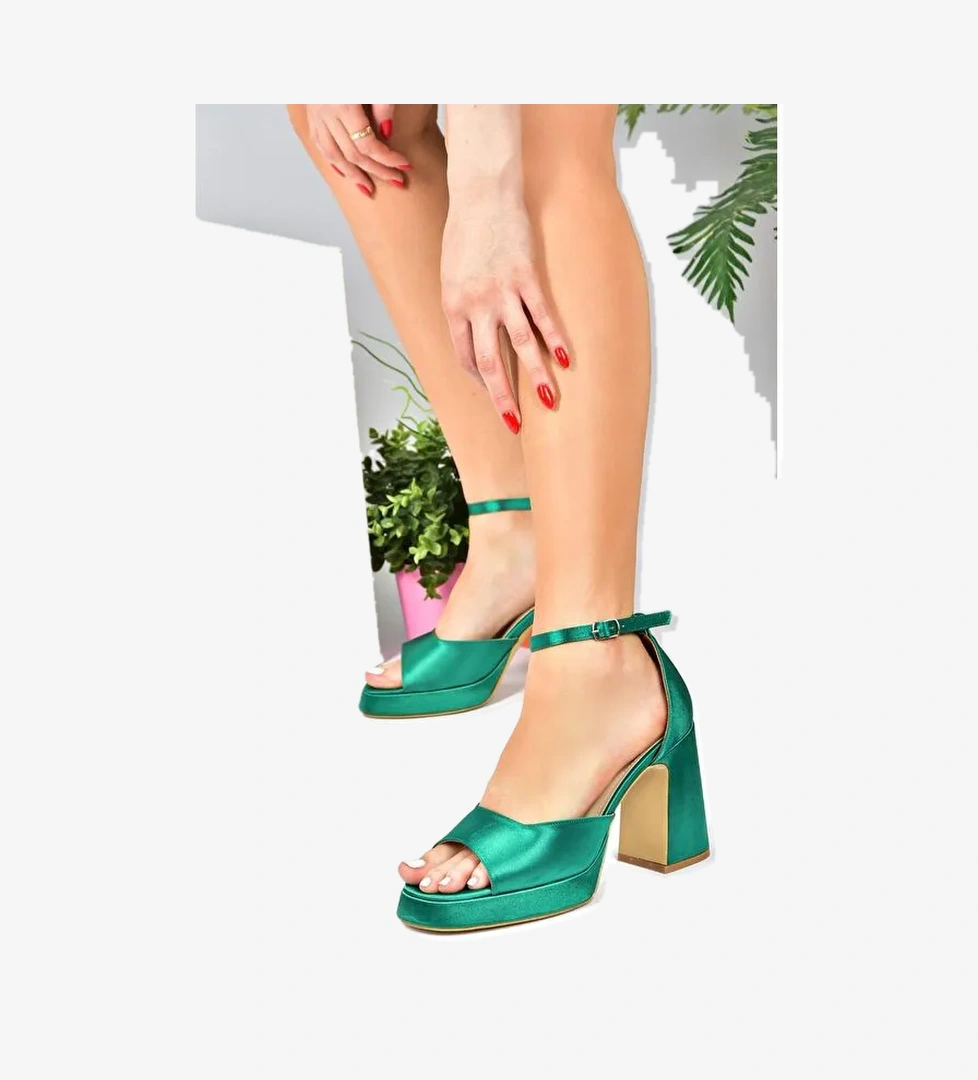 Fox Shoes Saten Kumaş Kalın Platform Topuklu Kadın Ayakkabı M570020804 model görseli