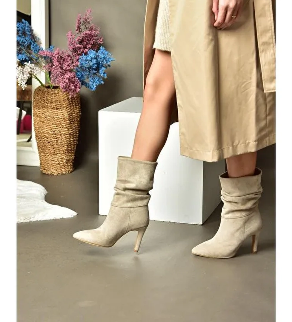 R4040203 Bej Kadın Bot