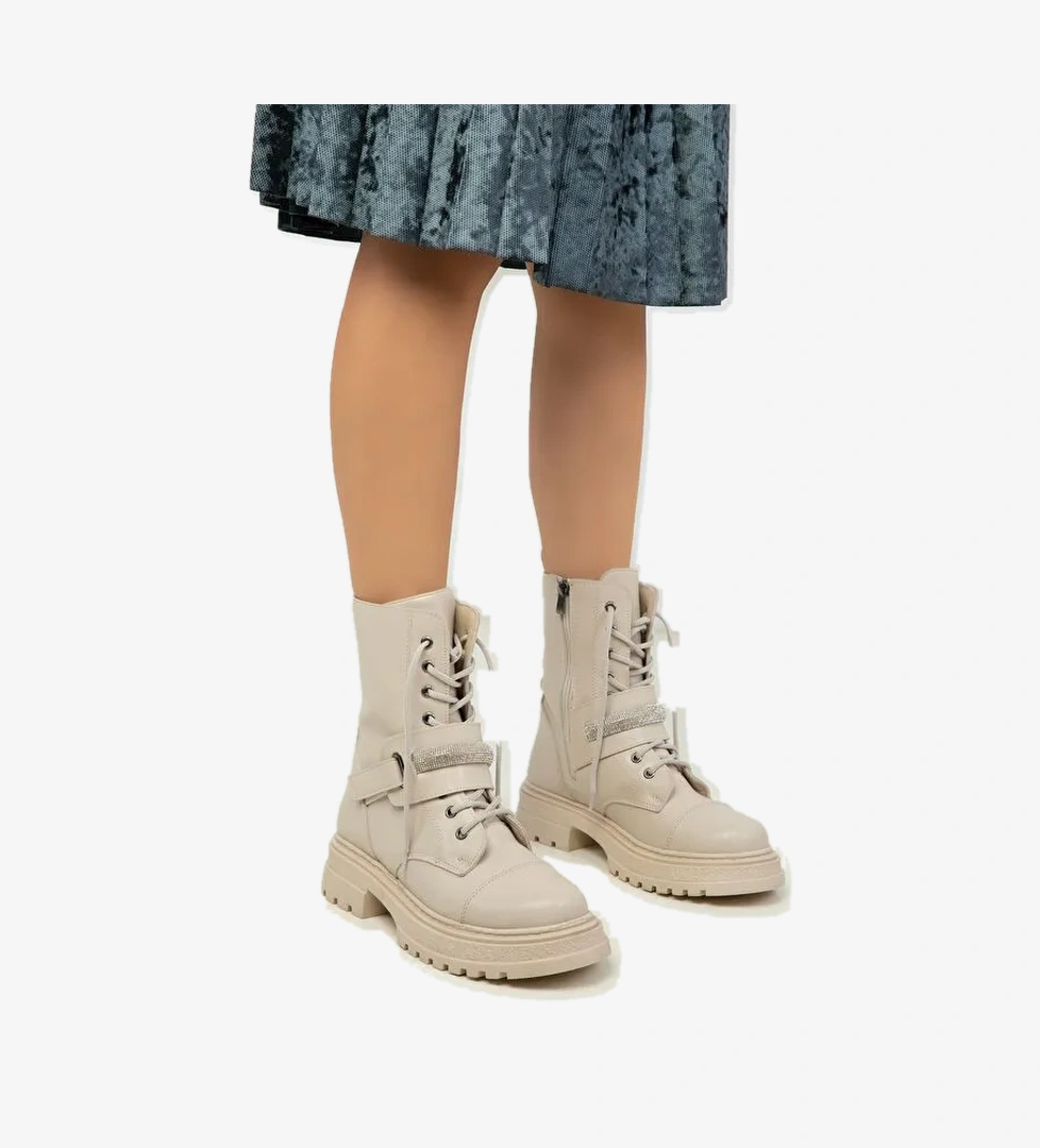 Soho Exclusive Deri Görünümlü Fermuarlı Kadın Bot model görseli