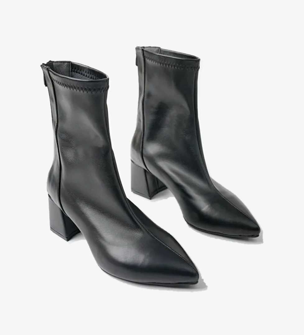 DARJA Sivri Burun Arkadan Fermuarlı Kadın Topuklu Bot