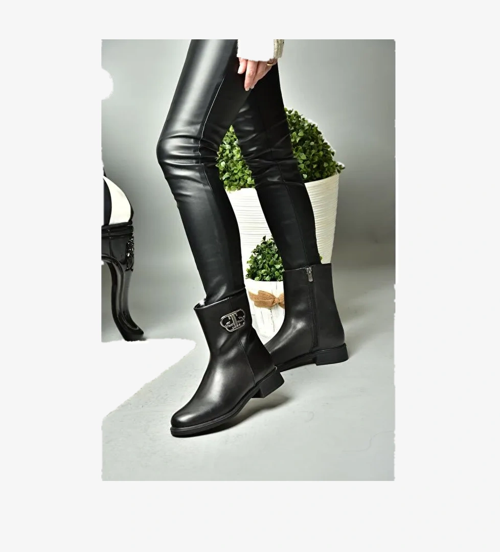 R3122221 Siyah Kadın Bot - Görsel 1