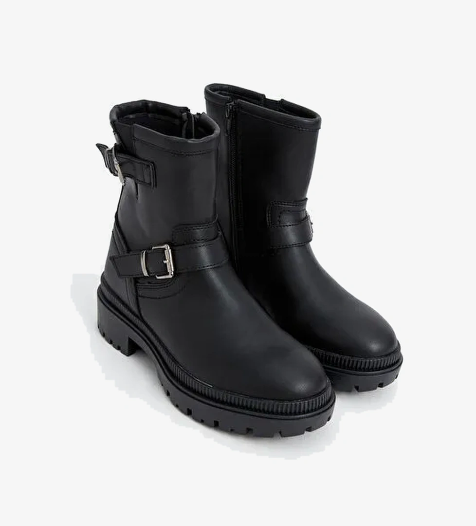 Lcw Steps Deri Görünümlü Kadın Bot model görseli