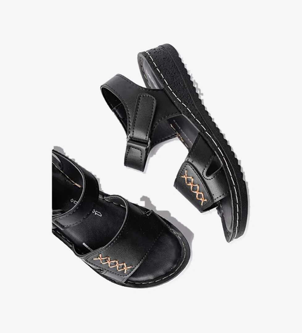 SALVA Rahat Kalıp Deri Görünümlü Cırtlı Tek Bant Kadın Sandalet - Görsel 1