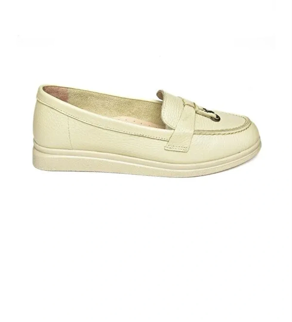 Fox Shoes P5550141 Bej Siyah Kadın Ayakkabı model görseli