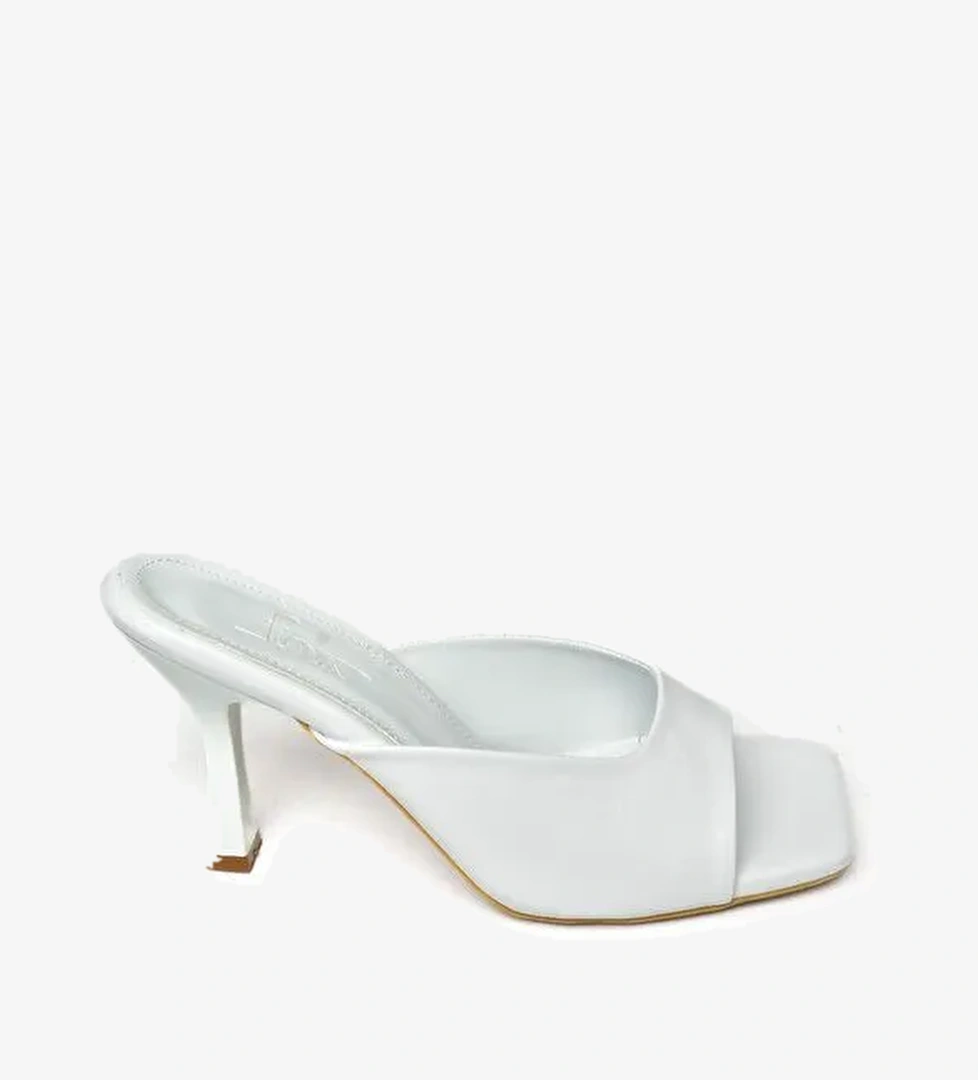 S5900331 Beyaz Kadın Terlik