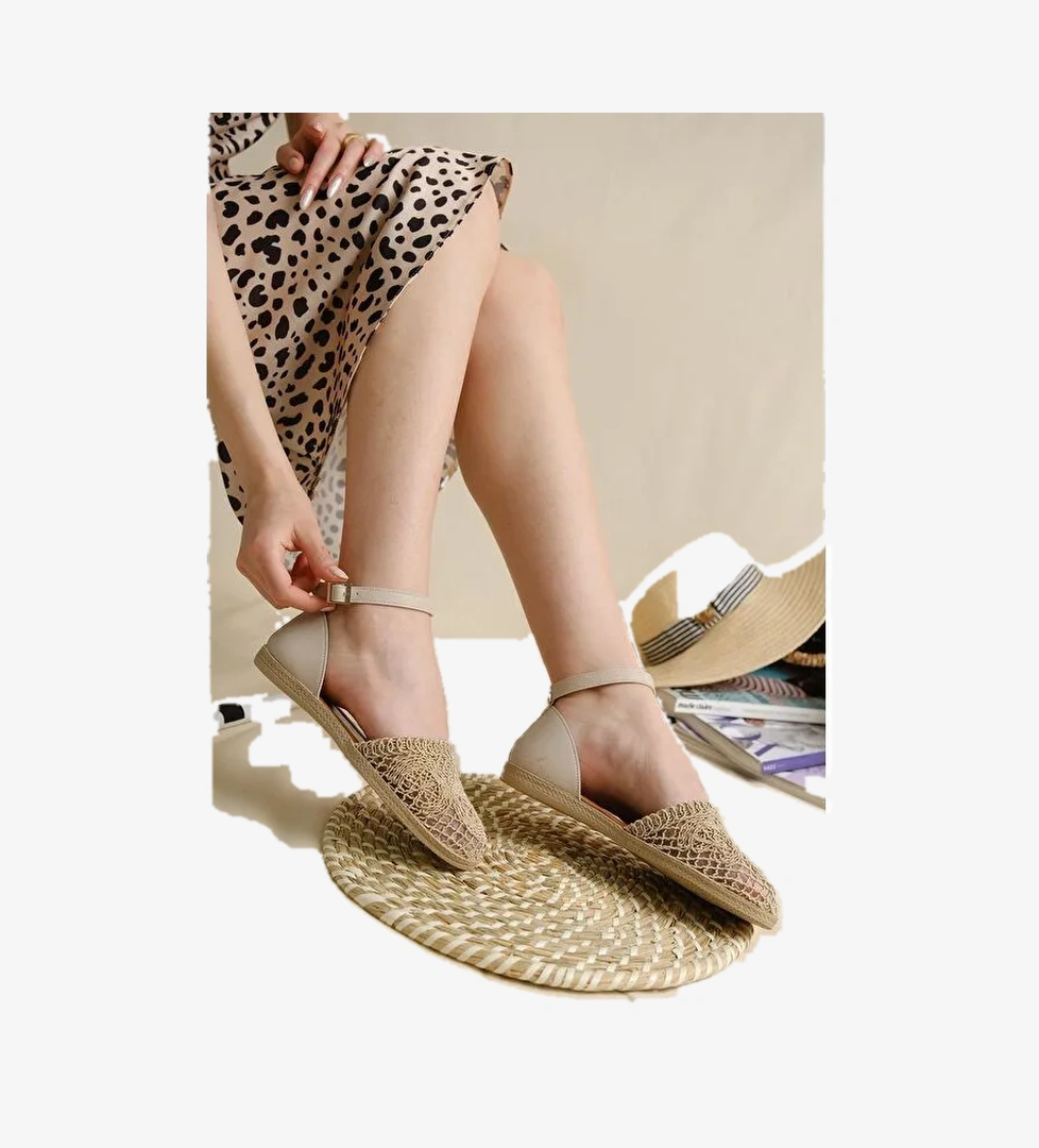 Flr Dantel Motifli Kadın Sandalet - Görsel 1