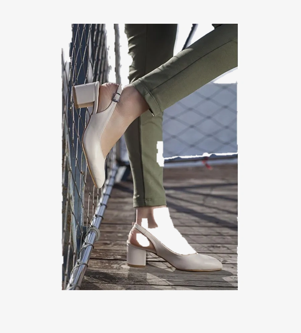 D725 Günlük Klasik Topuklu Kadın Ayakkabı