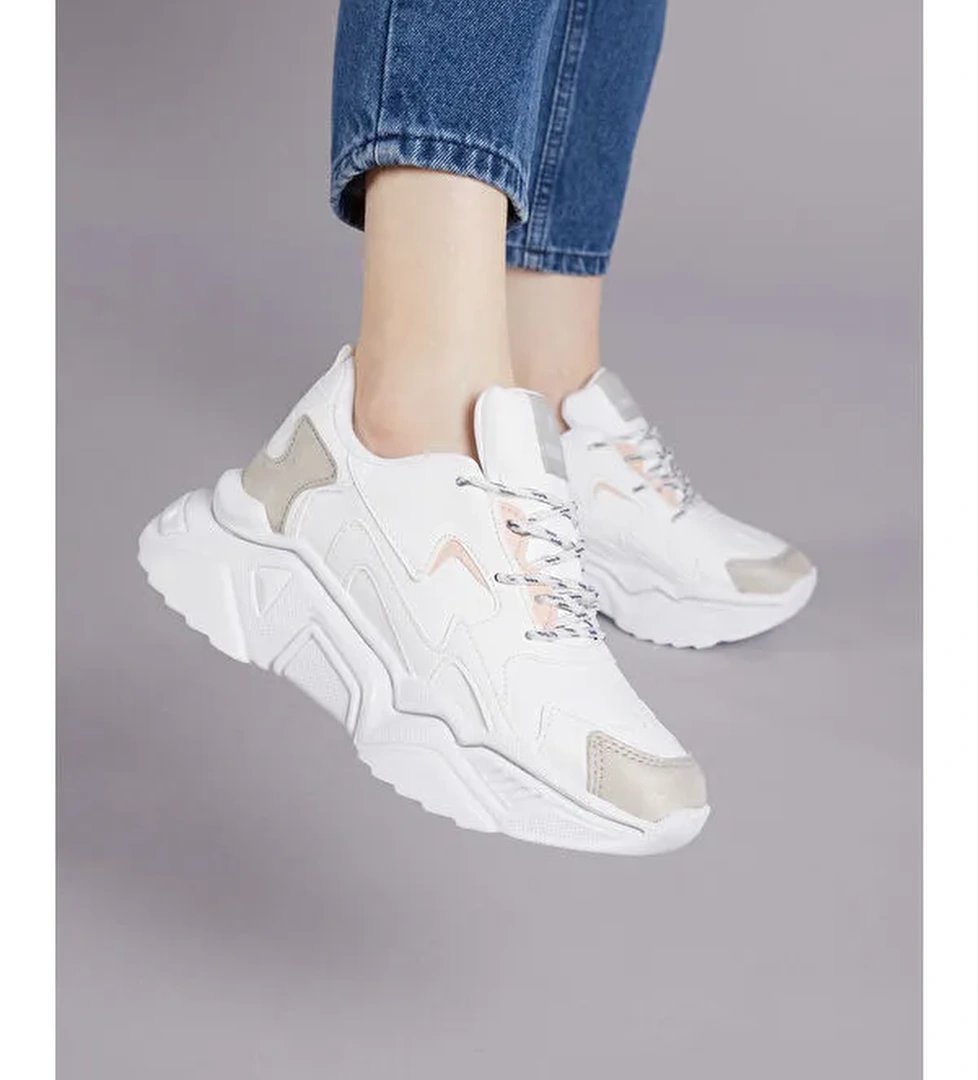 Kadın Beyaz Gri Rahat Kalıp Yüksek Taban Bağcıklı Spor Ayakkabı
