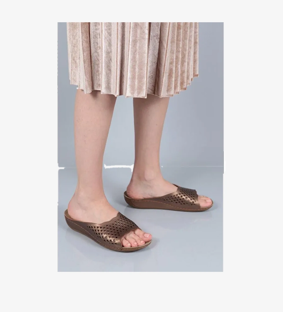 Capone Outfitters Z0385 Kadın Konfor Anatomic Terlik model görseli