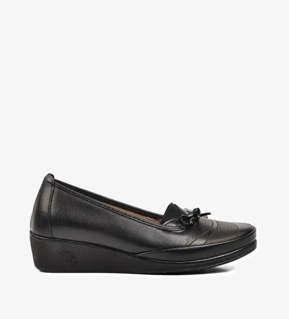 Siyah Hakiki Deri Kadın Ayakkabı 200 - Görsel 1