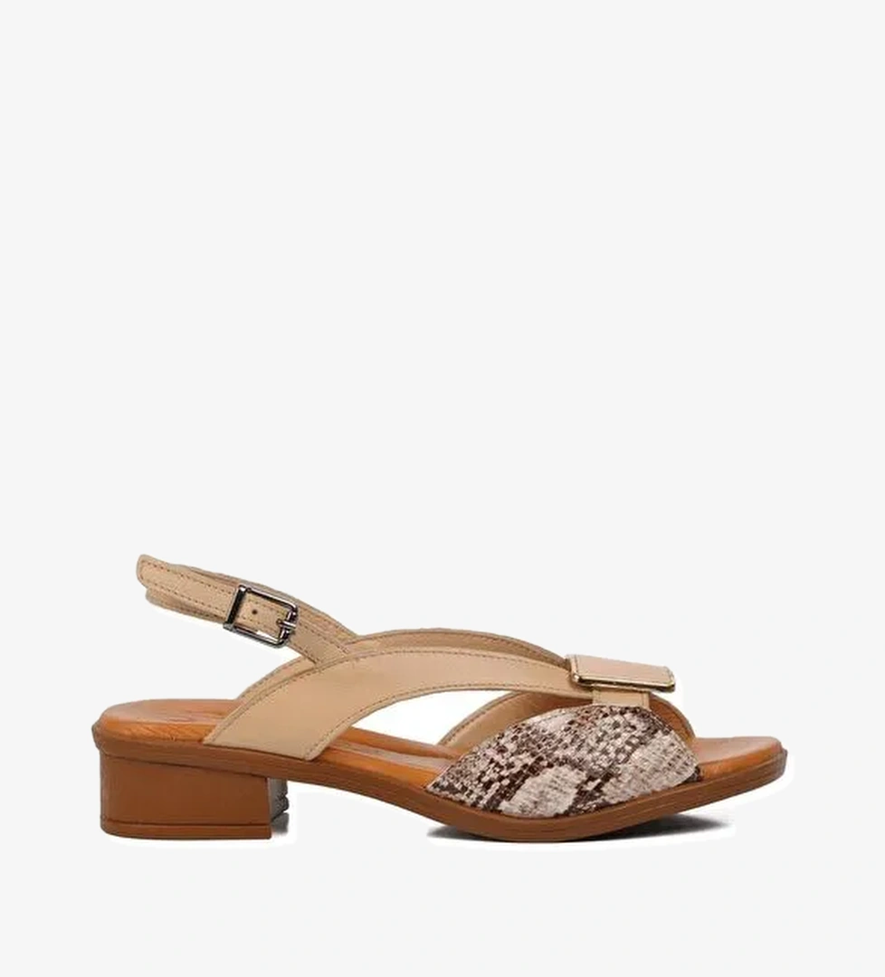 Bej Hakiki Deri Kadın Sandalet 24026020Y