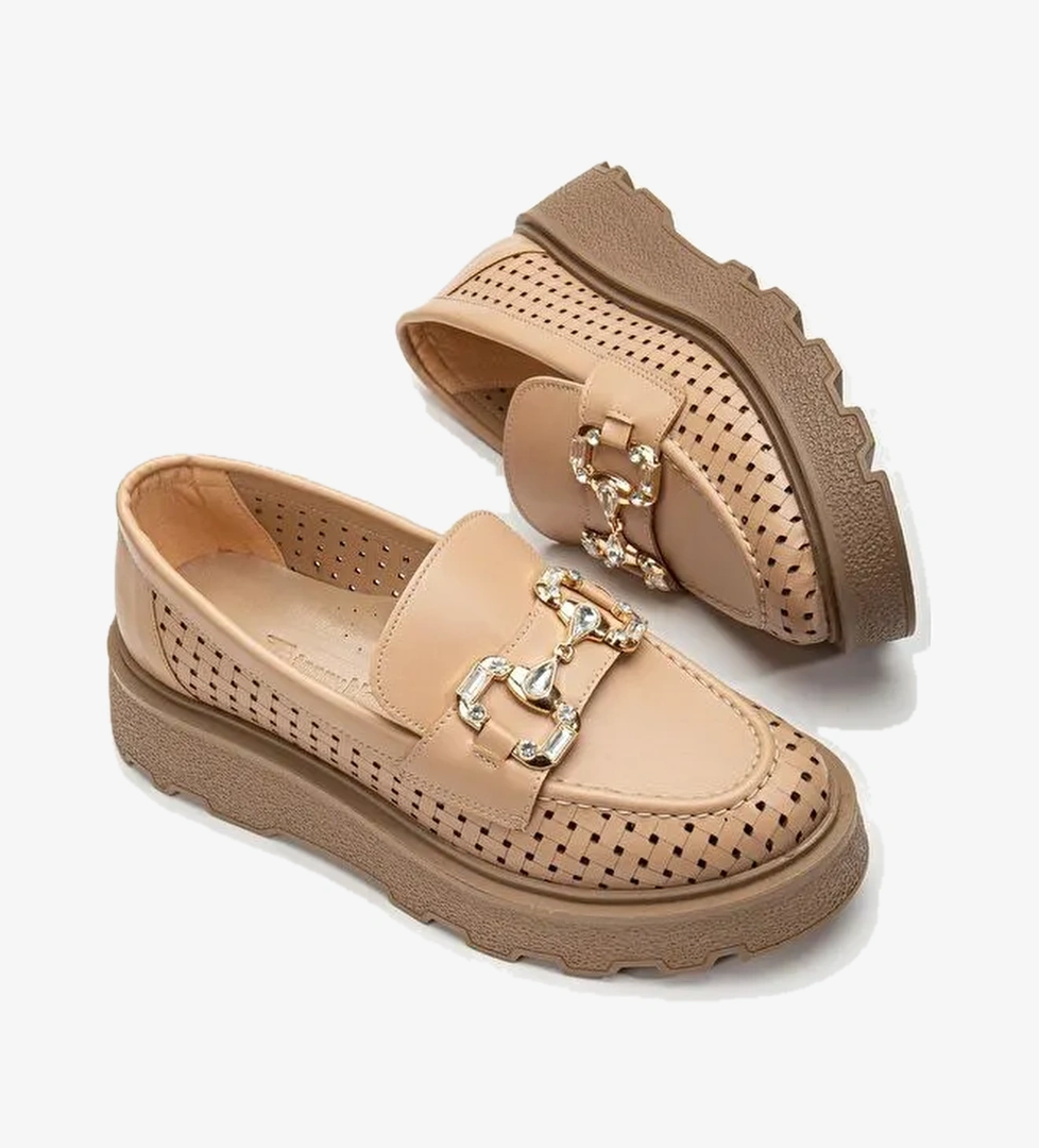 Kadın Nude Yanı Şerit Detaylı Önü Taşlı Tokalı Kalın Poli Taban Loafer