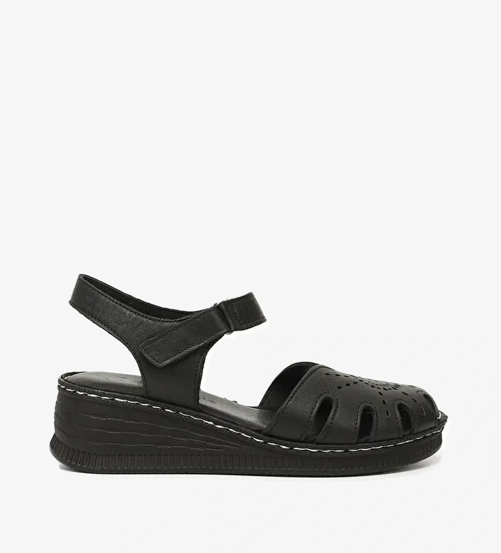 SİYAH Hakiki Deri Dolgu Tabanlı Kadın Sandalet 45885