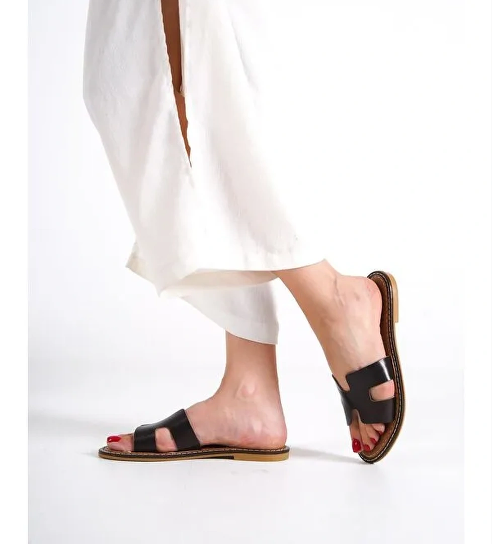 H Bantlı Kadın Deri Terlik